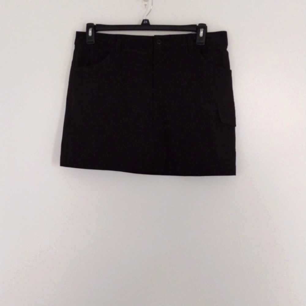 Eddie Bauer Black Cargo Skort Women's Size 12 Pockets‎ Pre-owned Sportswear